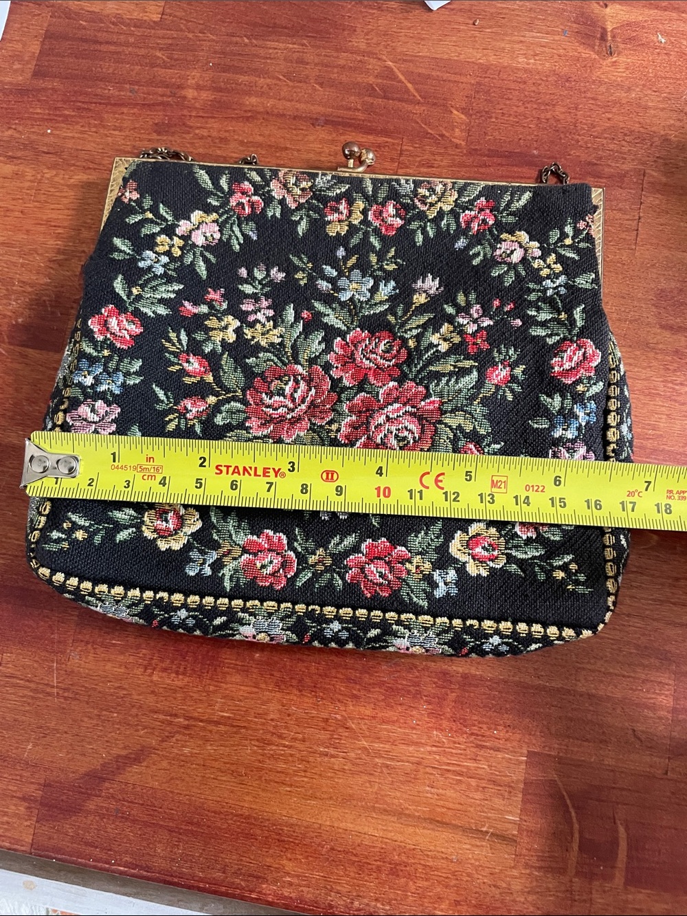 Vintage Black Floral Tapestry Evening Bag with Chain - Picture 3 of 4